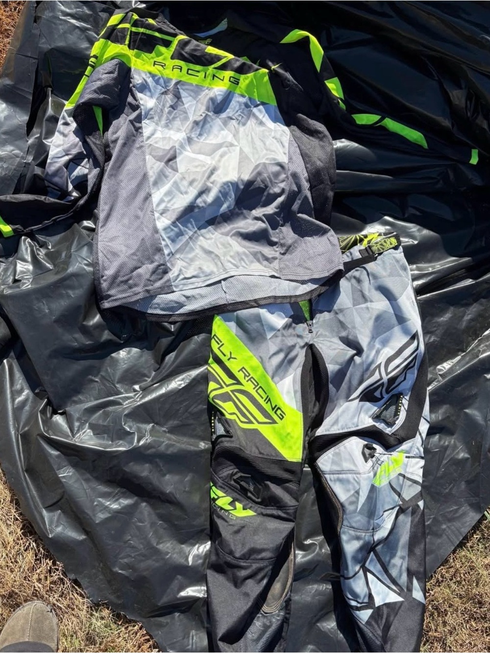 Fly Racing Men’s Gray & Neon Yellow MX Jersey and Pants Set
